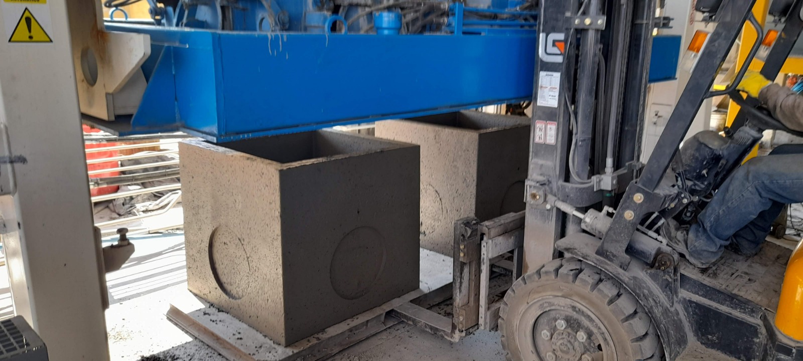 Maquinaria industrial azul